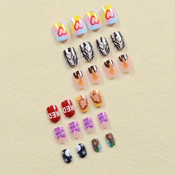 Taylor Swift Nail Set - Picture 2 of 4